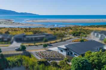 12 Takahe Drive, Paraparaumu Beach