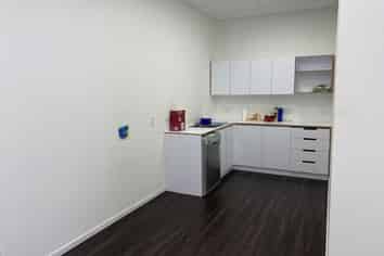 High Profile, Corner Site 