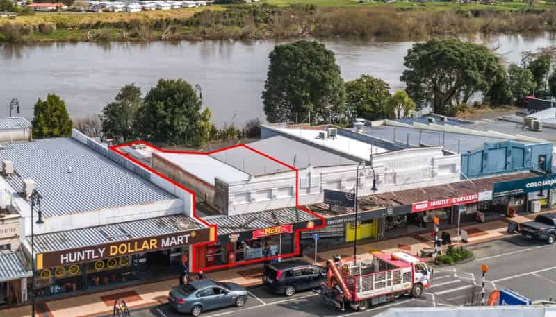 112 Main Street, Huntly