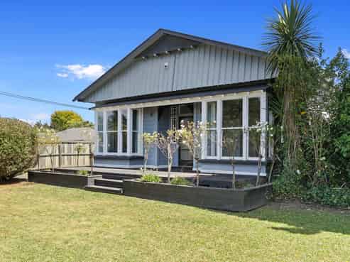 699 Main North Road, Belfast