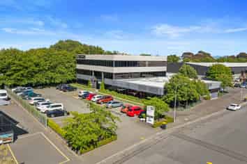 Top floor Office: Parking & Fit Out