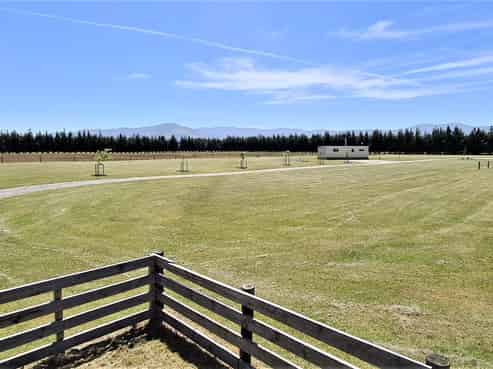 449 Ashley Road, Cust