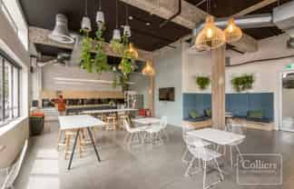 Unique, walk right in Character Office