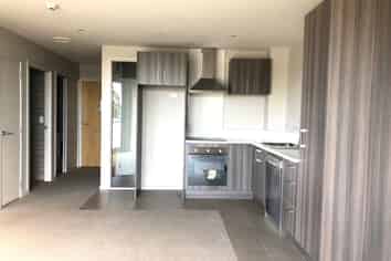 102/3 Rose Garden Lane, Albany