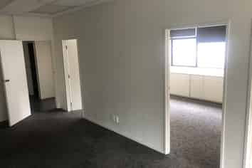 Road Front, free-standing Industrial