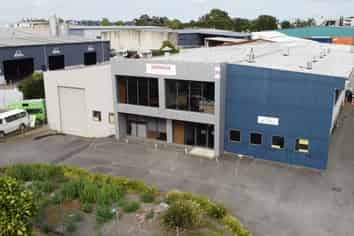 Road Front, free-standing Industrial