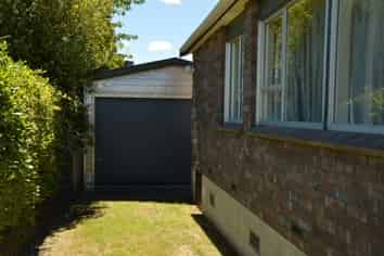 24 Taharepa, Hilltop