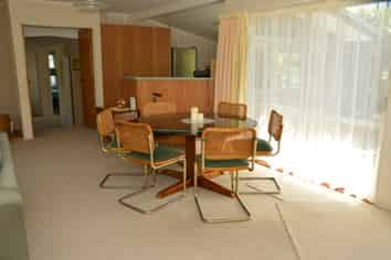 24 Taharepa, Hilltop