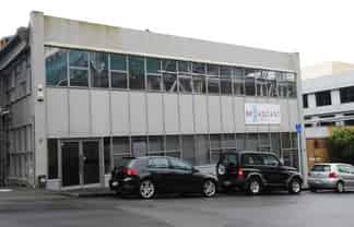 Newton Showroom / Office - Ground Floor