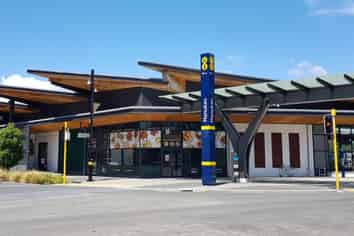 Corner retail space at the Manukau Bus Station