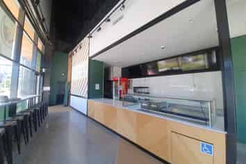 Popular corner site at the Manukau Bus Station