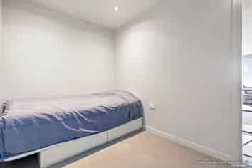 402/3 Rose Garden Lane, Albany