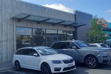 SILVERDALE RETAIL OR TRADE UNIT 406m2