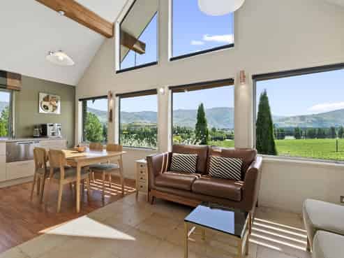 212 Cairnmuir Road, Bannockburn