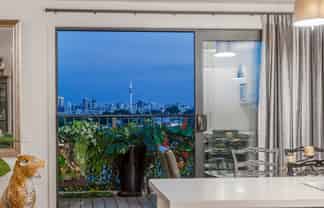 43/241 Hinemoa, Birkenhead