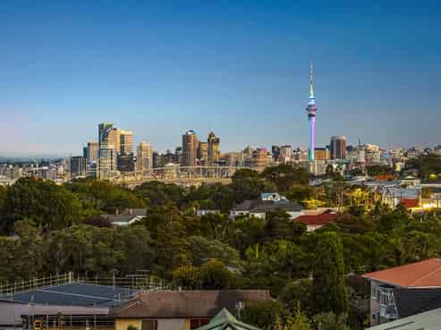 43/241 Hinemoa, Birkenhead