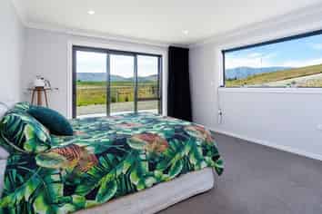 211 McArthur Road, Alexandra