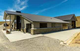 211 McArthur Road, Alexandra