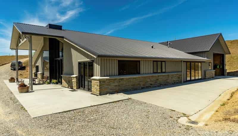 211 McArthur Road, Alexandra