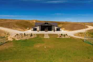 211 McArthur Road, Alexandra