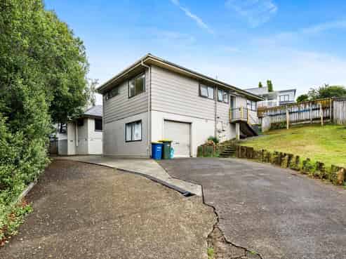 22 & 22a Peterhouse Place, West Harbour