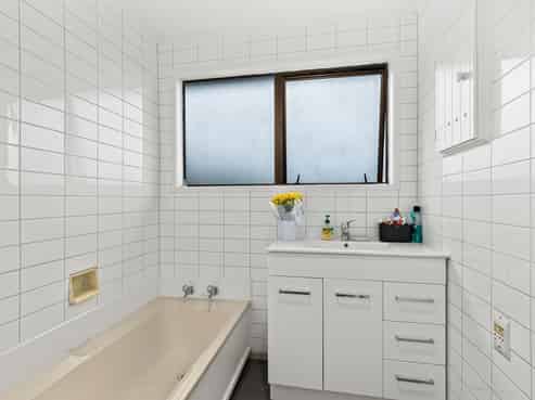 22 & 22a Peterhouse Place, West Harbour