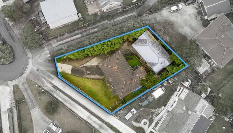 22 & 22a Peterhouse Place, West Harbour