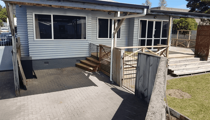 11 Russell Road, Fairy Springs