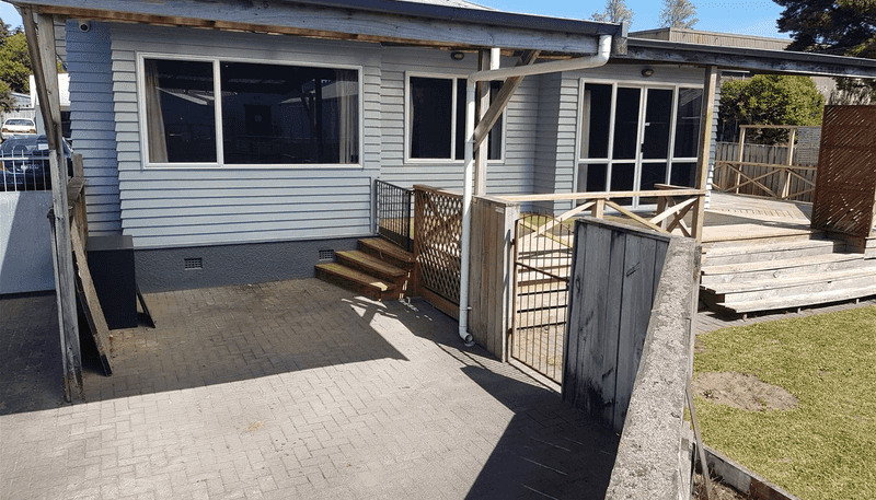 11 Russell Road, Fairy Springs