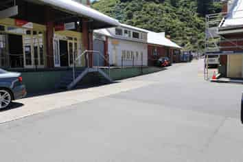 Base commercial kitchen build and location plus!