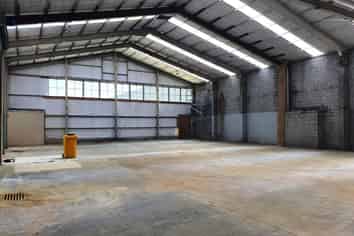 Upgraded warehouse with ample yard