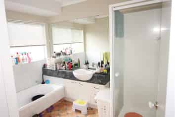 110 Bob Charles Drive, Golflands