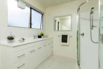 53 Nor'East Drive, Torbay