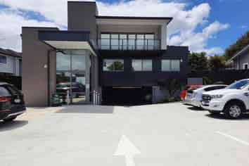 JOIN A BUSY HEALTH SERVICES HUB