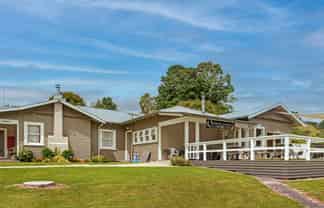 2 School Road, Tiniroto