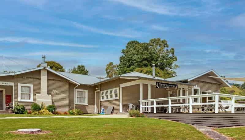 2 School Road, Tiniroto