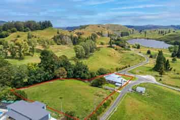 2 School Road, Tiniroto