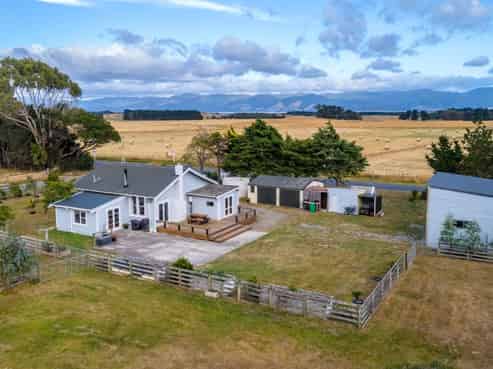 693 Kahutara Road, Featherston