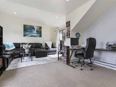 34/17 Georgia Terrace, Albany