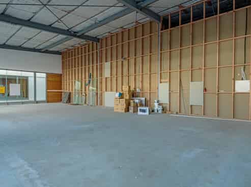 Top end retail last space left