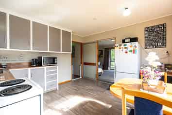 7 Iona Street, Lawrence