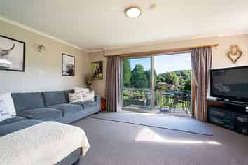 7 Iona Street, Lawrence