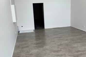 Main Street – High exposure