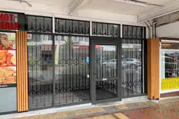 Main Street – High exposure