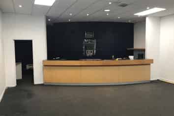 CITY CENTRE - CLEAR SPAN SPACE - REFURBISHED