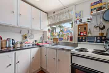 17A Charles Road, Hannahs Bay