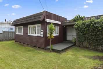 17A Charles Road, Hannahs Bay