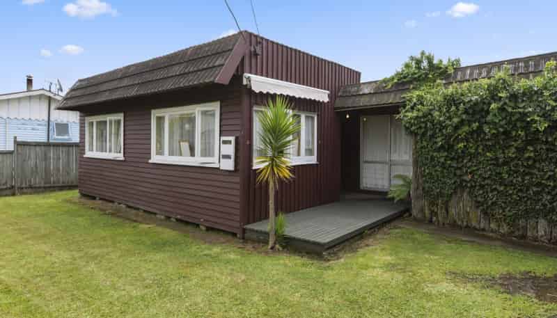 17A Charles Road, Hannahs Bay