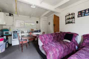 17B Charles Road, Hannahs Bay