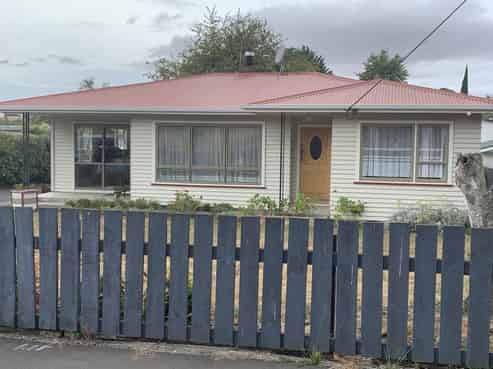 69 Great North Road, Waipawa